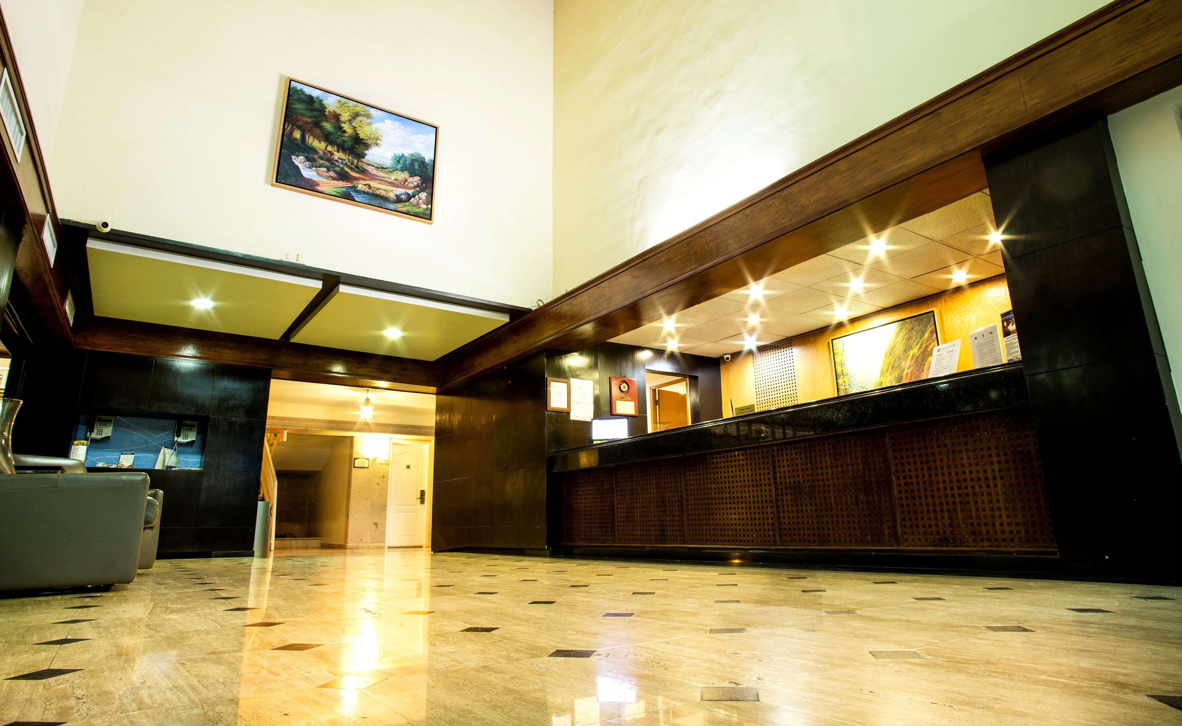 Best Western Plus Monterrey Colon Zařízení fotografie