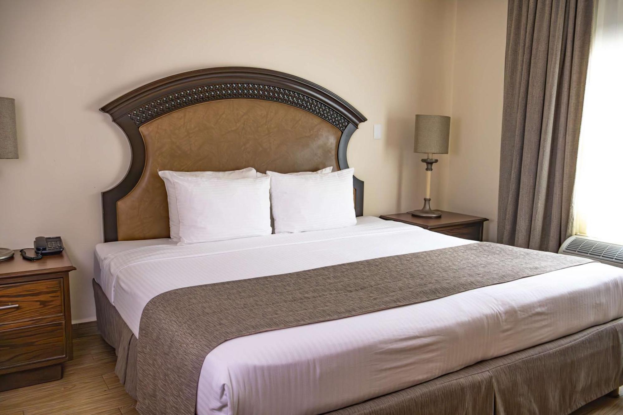 Best Western Plus Monterrey Colon Exteriér fotografie