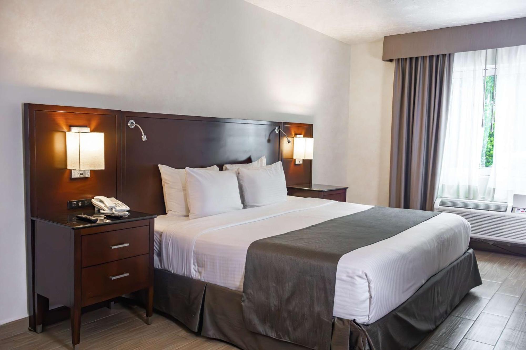 Best Western Plus Monterrey Colon Exteriér fotografie